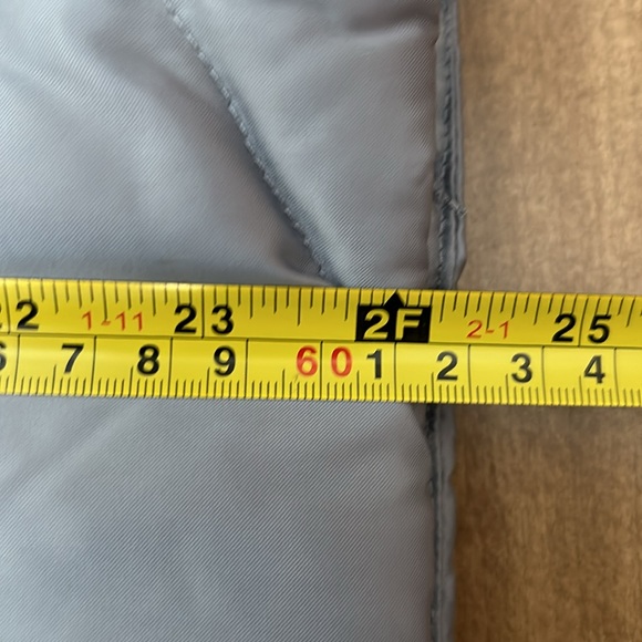 North Face NF0A2TDS Aconcagua 550 Goose Down Vest Women’s Medium Gray
B - Picture 14 of 15